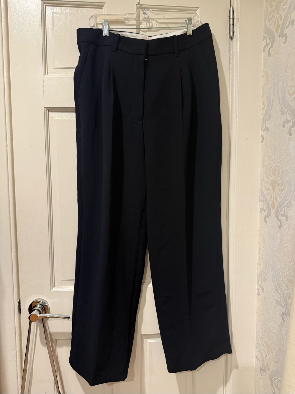 Aritzia Women’s The Effortless Pant